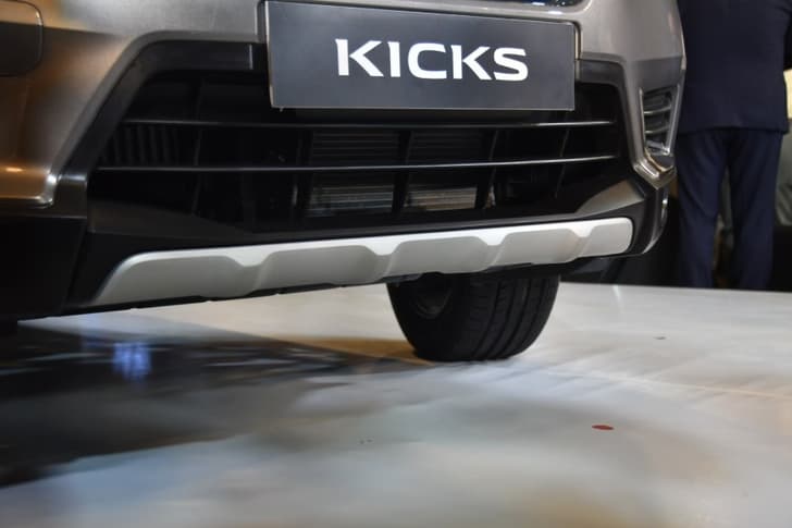 2019 Nissan Kicks image gallery